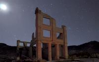 Rhyolite Bank Building�